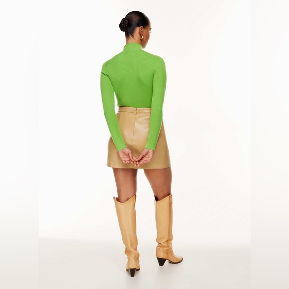 Aritzia Wilfred Trilogy Turtleneck - Cucamelon Green Ribbed Longsleeve Sweater - Picture 4 of 9